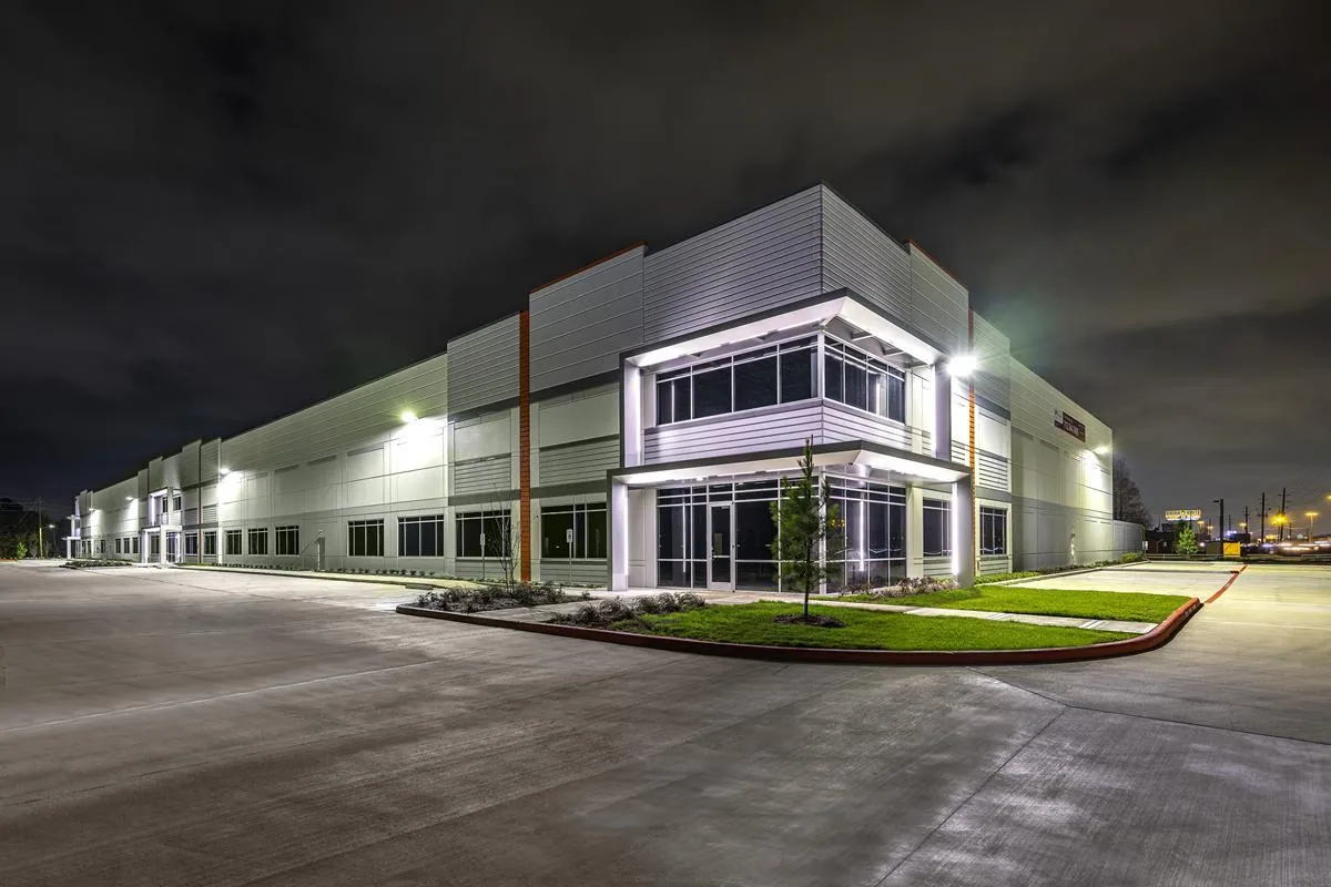 Flex-Industrial Building Roofing in Pearland, TX Flex-Industrial Building Roofing in Pearland, TX