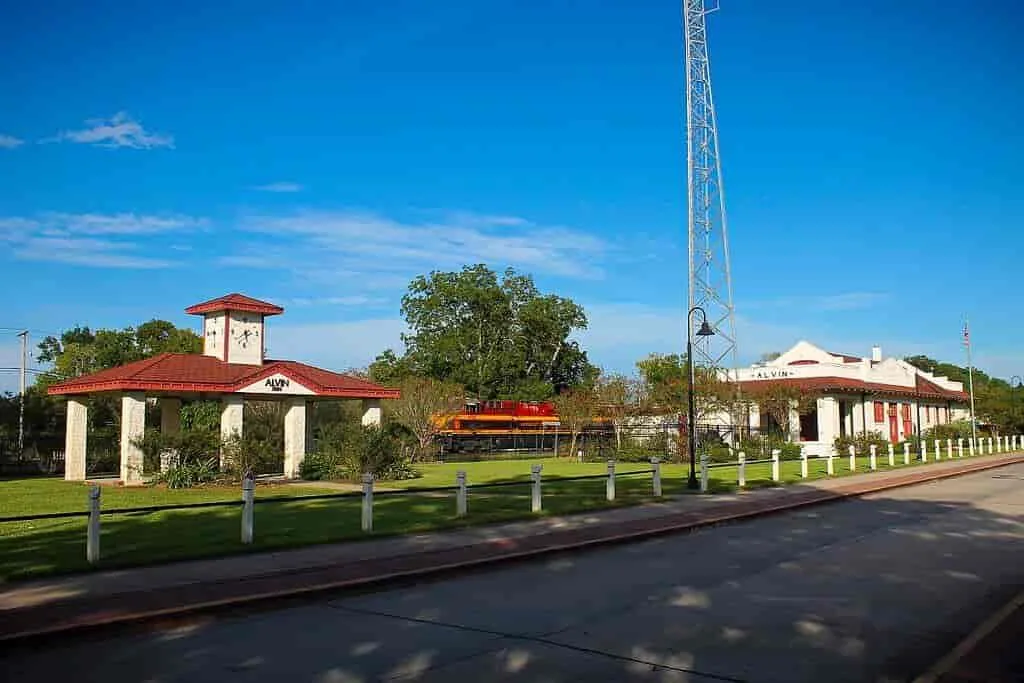 Commercial Roofing in Alvin’s Commercial and Rail Corridor, Alvin, TX