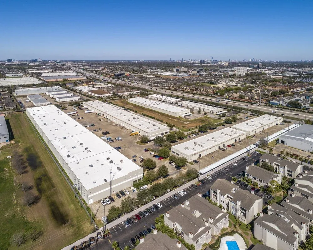 Commercial Roofing near Beltway 8 and SH 35, Pearland, TX